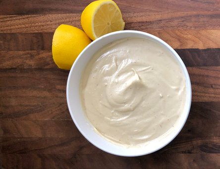 Quick Vegan Sour Cream in a Blender